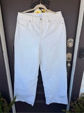 Time and Tru White Wide-Leg Jeans
